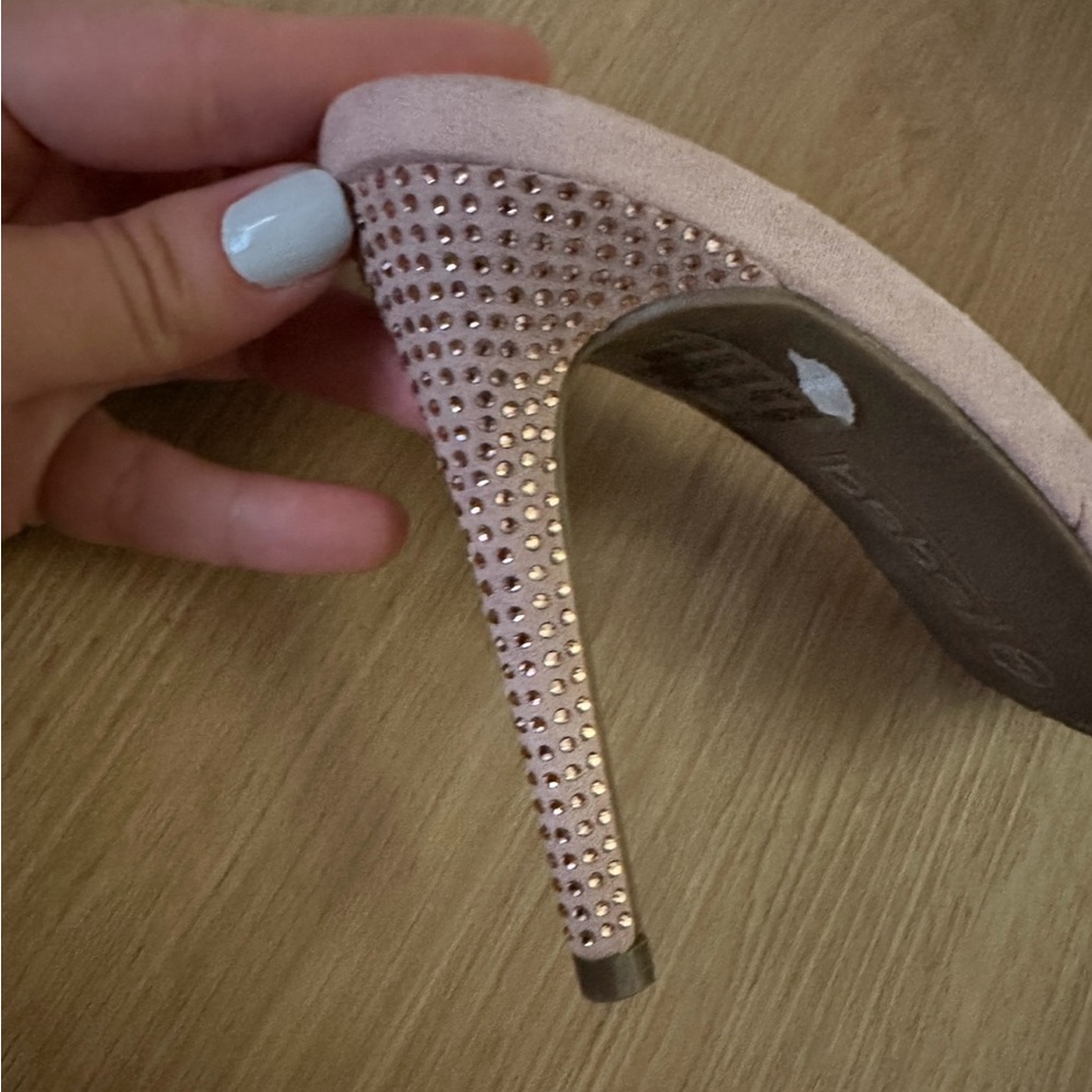 NWT Bebe Women's Sandraa Heels in Blush - Picture 4 of 8